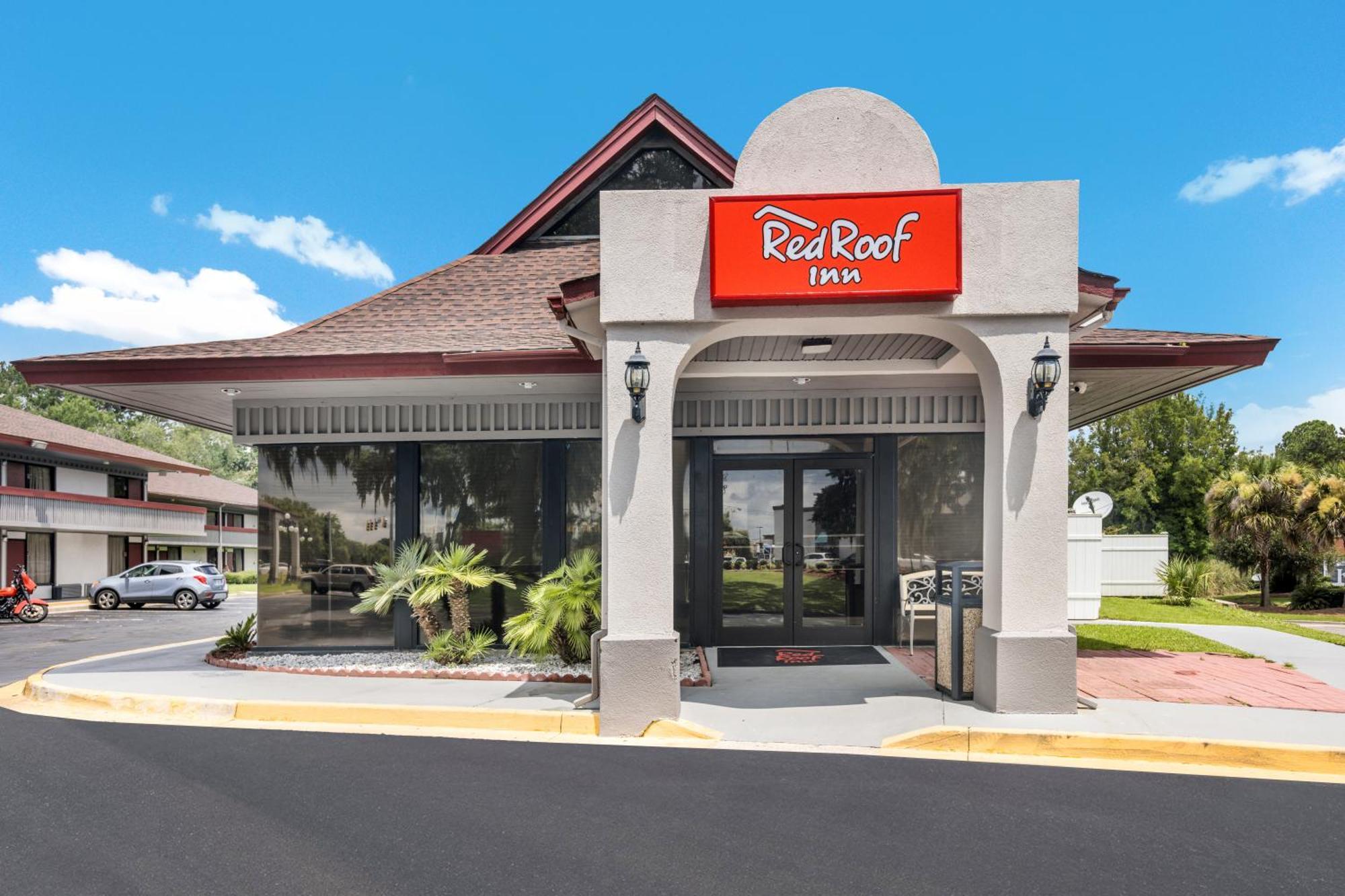 15 Red Roof Inn Hotels in the United States Worth Booking