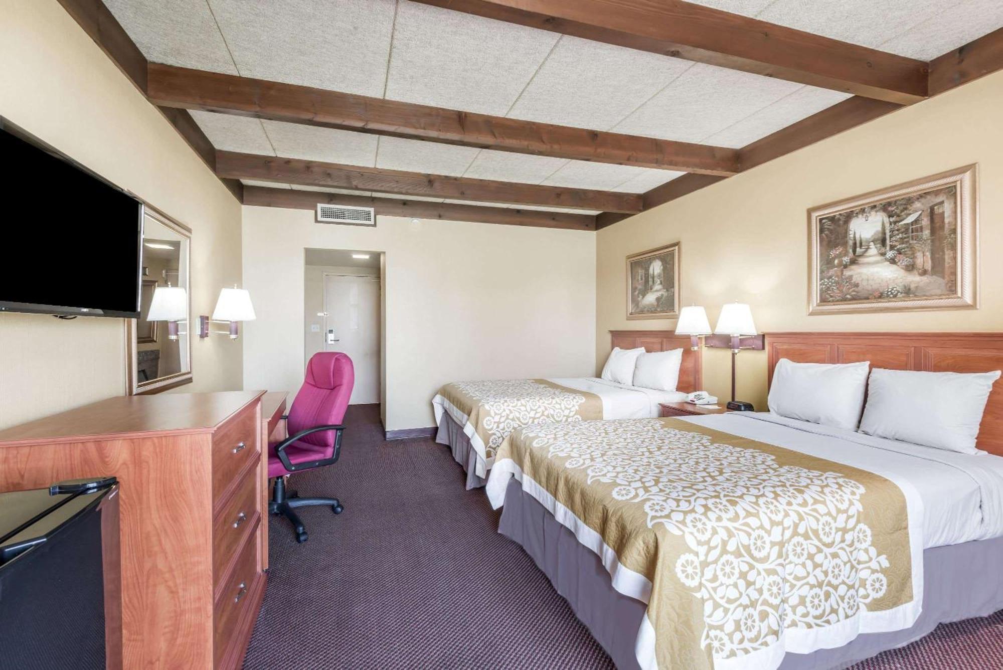 4 Hotels Near Stevens Park Worth Booking as a Couple
