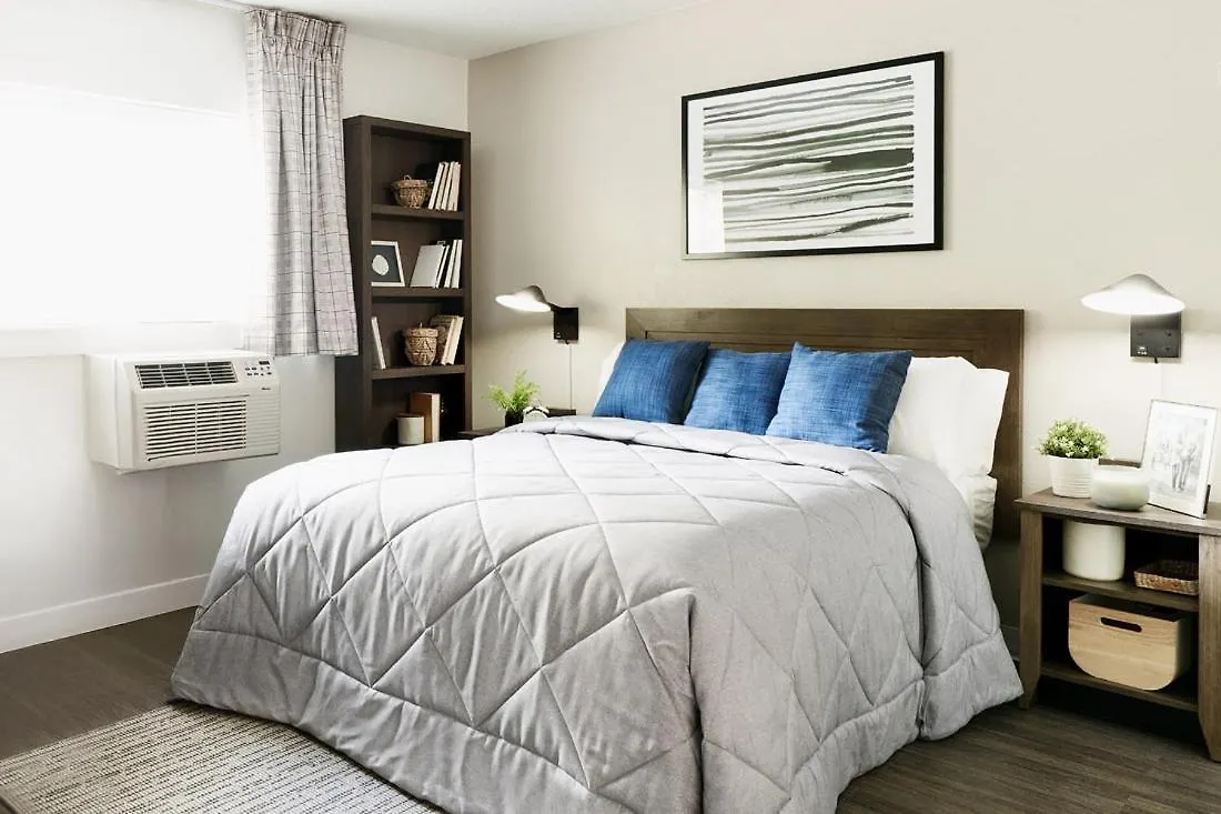 4 Affordable 2-Star Hotels Close to Travis White Park