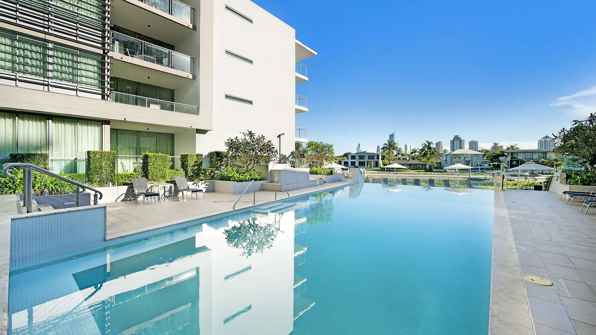 5 Resorts In Broadbeach That Deliver Real Value