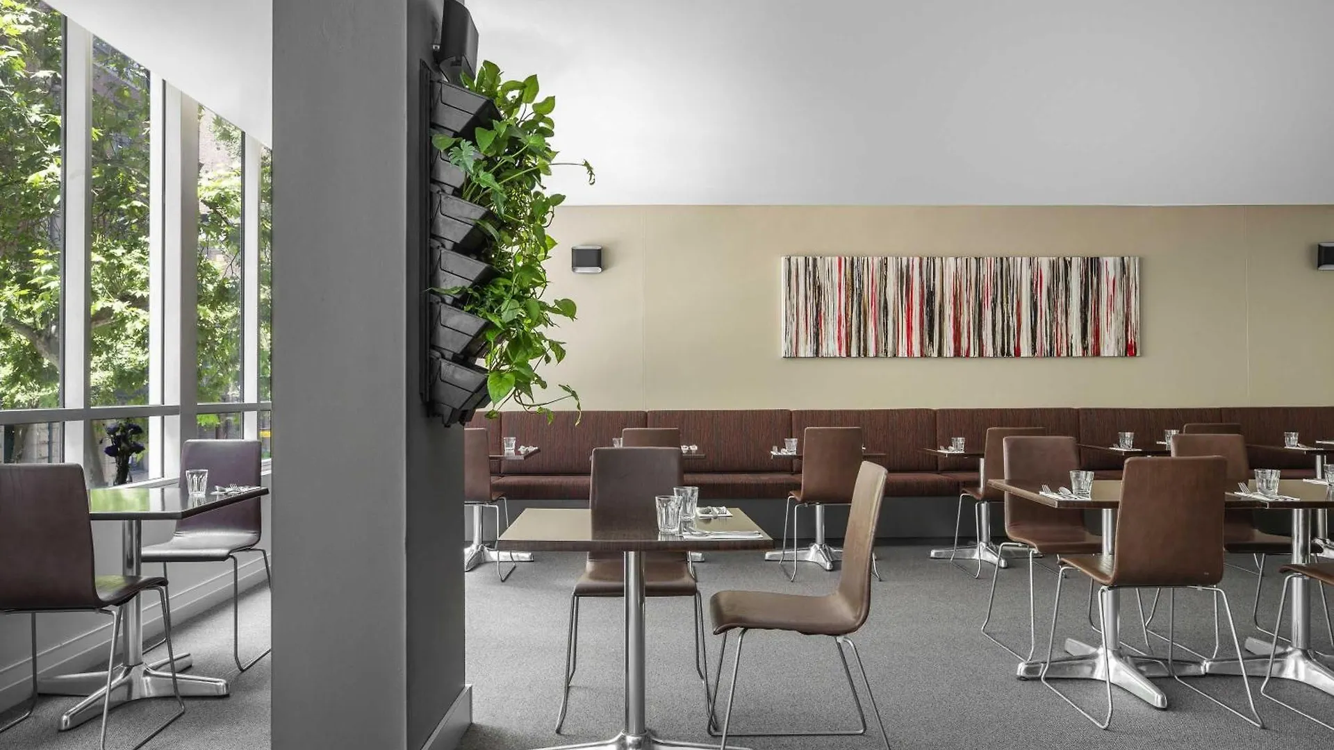 4 Mantra Brand Hotels Close to Powerhouse Museum, Sydney