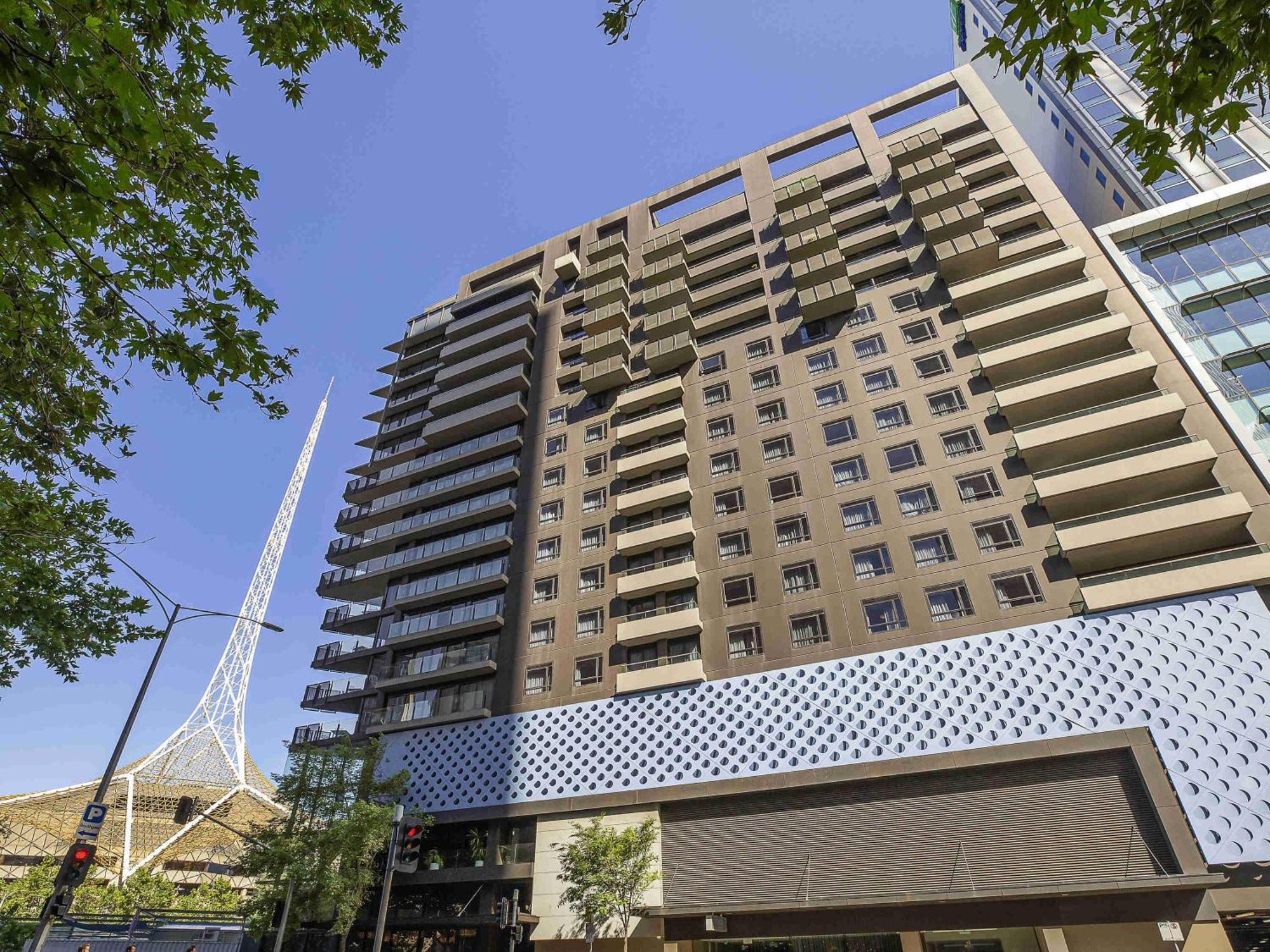 15 Five-Star Hotels In Melbourne CBD Worth Booking