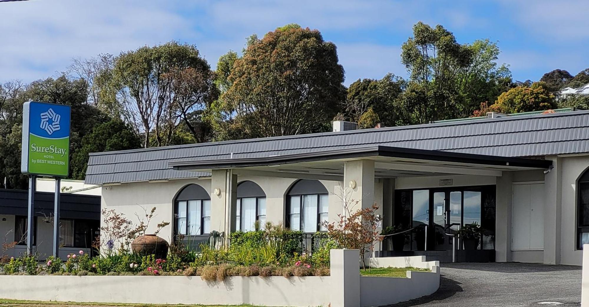 4 Airport Hotels Near Albany Waterfront Marina Worth Booking