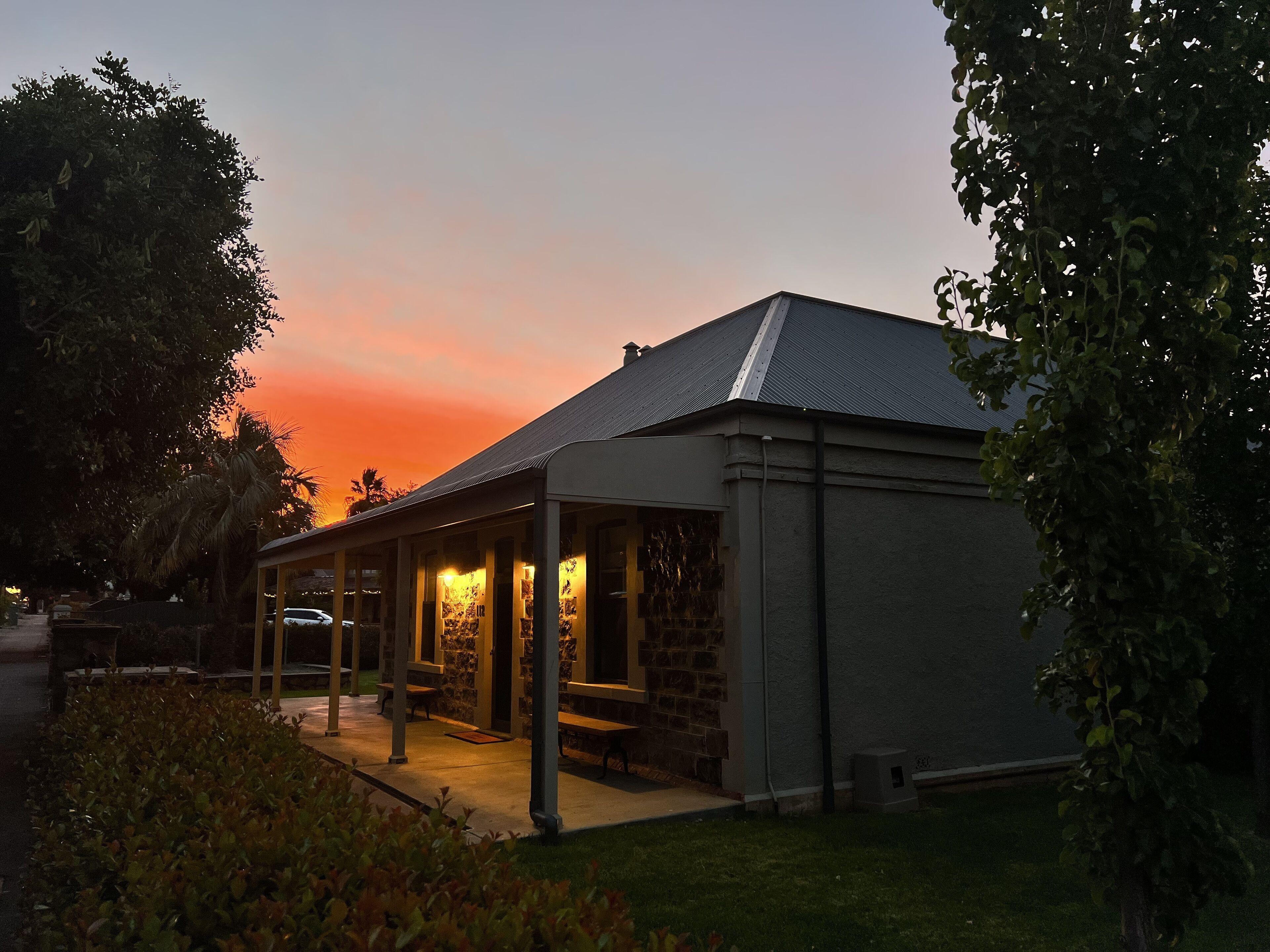 Staying Near Langmeil Winery: 5 Couple Hotels Compared